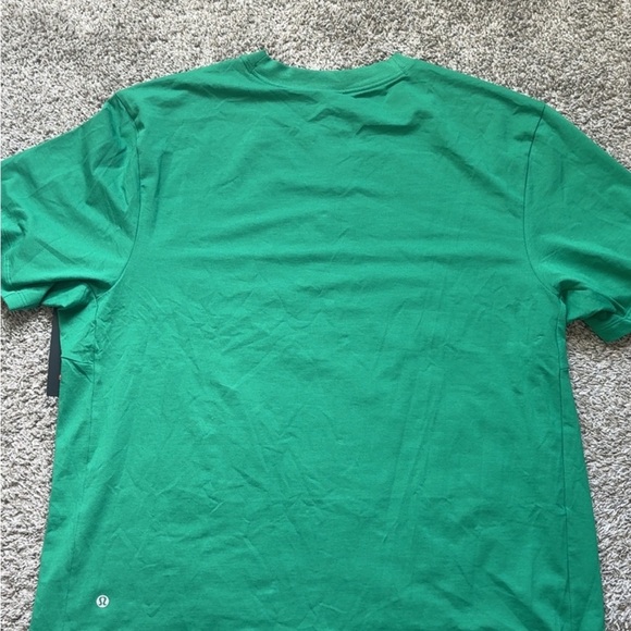 Lululemon Men’s T Shirt - Picture 4 of 4